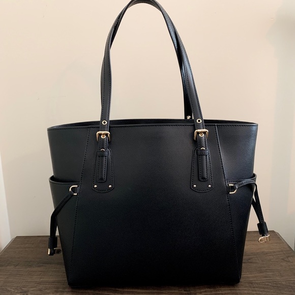 🚫SOLD🚫Michael Kors Voyager - Picture 2 of 4